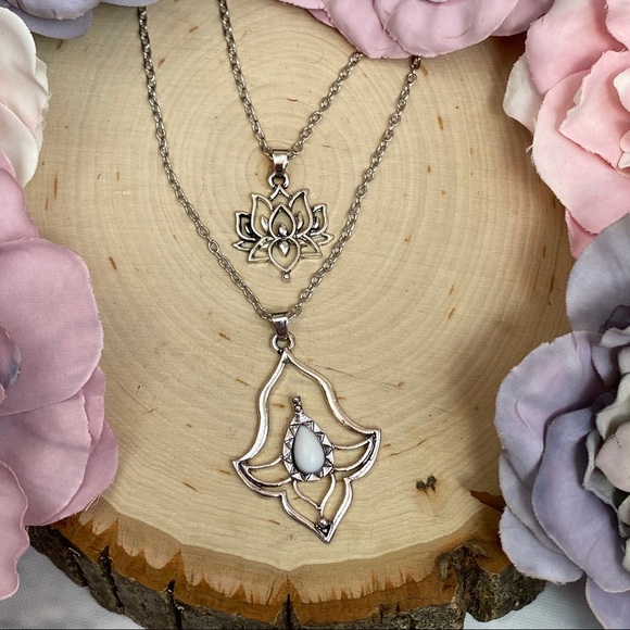 Vintage 3 in 1 Lotus Flower Pendant Necklace - Picture 12 of 16